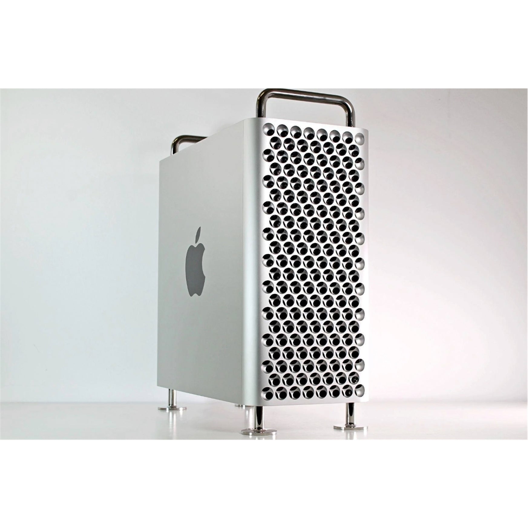 Apple Mac Pro 2013 Xeon 2.7 Ghz 12-core 32gb Ram 1TB Dual AMD d500 (Scratch and Dent)