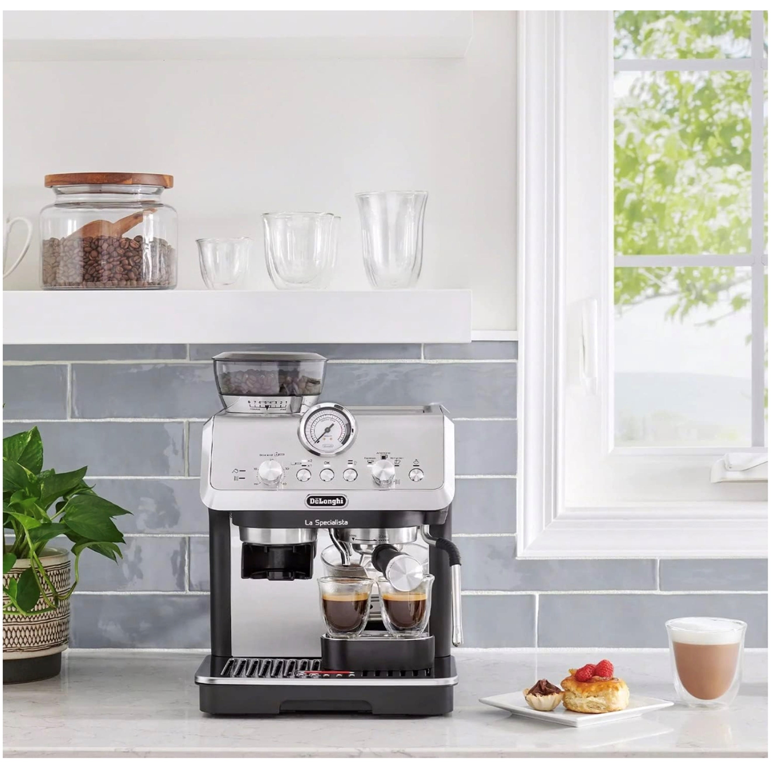 De'Longhi La Specialista Espresso Latte and Cappuccino Machine with Grinder and Milk Frother (Used - Good)